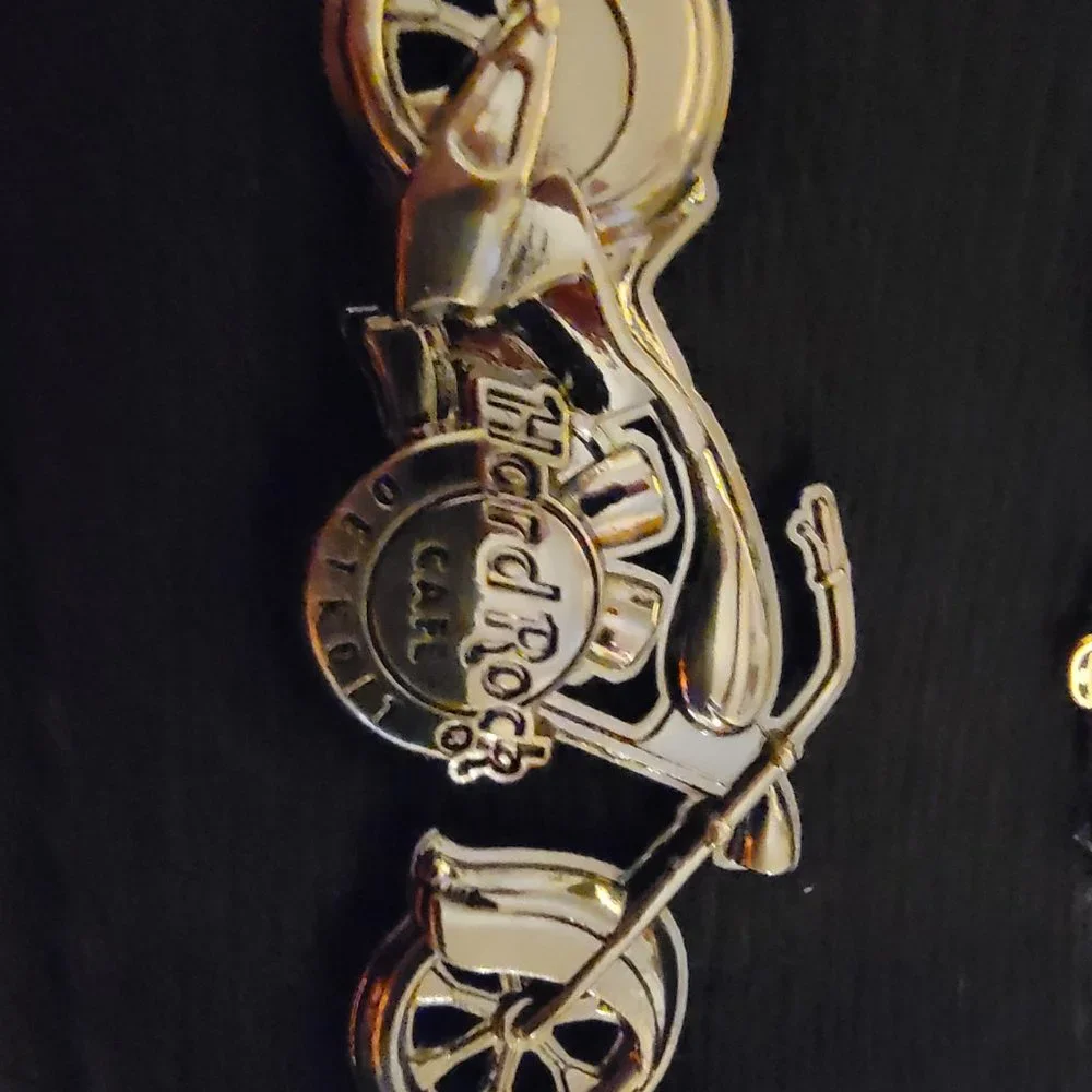 Pins - Picture 4 of 16